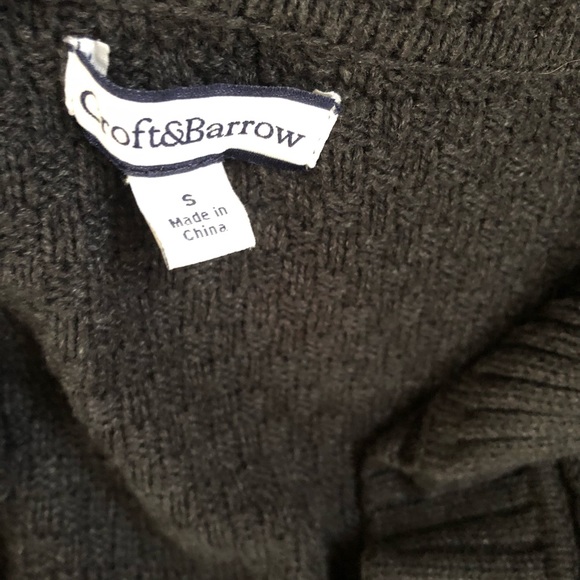 Croft & Barrow 3 button sweater size small - Picture 2 of 2